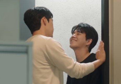 이 극악무도한 헤테로 드라마에서 내 눈에 들어온 장면은 이거라면 어쩔 셈이지