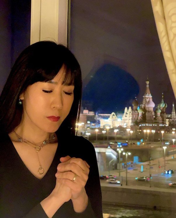 Wenn Gerd seit 3 Stunden vom Weihnachtsbaumkauf zurück sein sollte und du erfährst, dass ein russischer Spion verhaftet wurde.