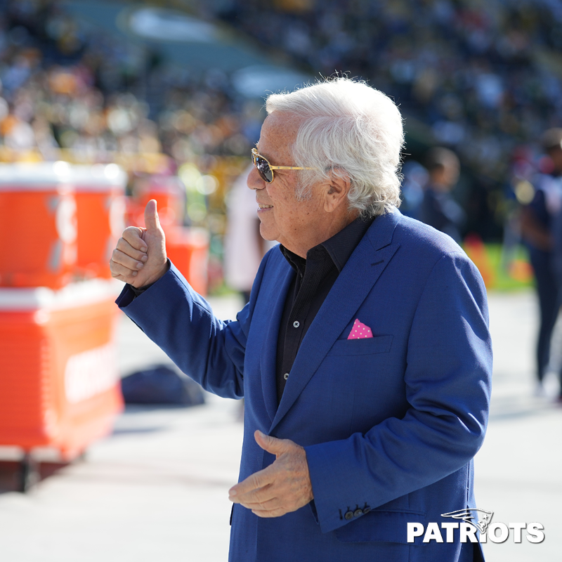 Patriots's tweet photo. Representing Patriots Nation ❤️💙

Robert Kraft invites fan from Raiders game to @GilletteStadium after viral video: https://t.co/5PfjAT9Cry