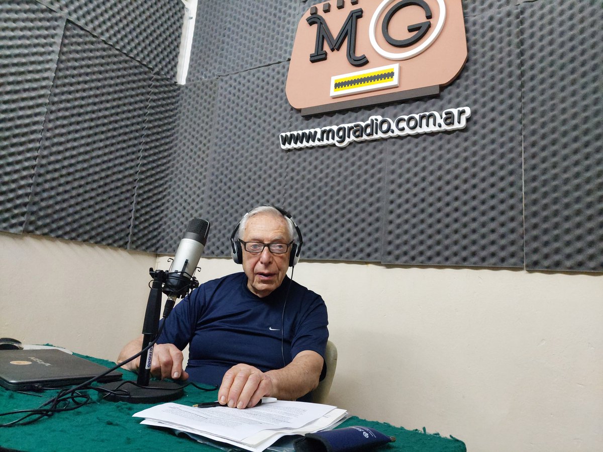 HablemosChicago's tweet photo. El jueves en MG Radio.
20-ABRAZANDO T ABRAZANDO TANGO, Enrique Madris y lo mejor del 2x4.
21-GOOD TIMES, Jazz, Blues, Soul con Carlos Mauro.
22-@ABRELADISCO2015, la repe del martes pasado.
https://t.co/qs8riaUcbw MOMENTOS GENIALES! https://t.co/Y1J48bSo73