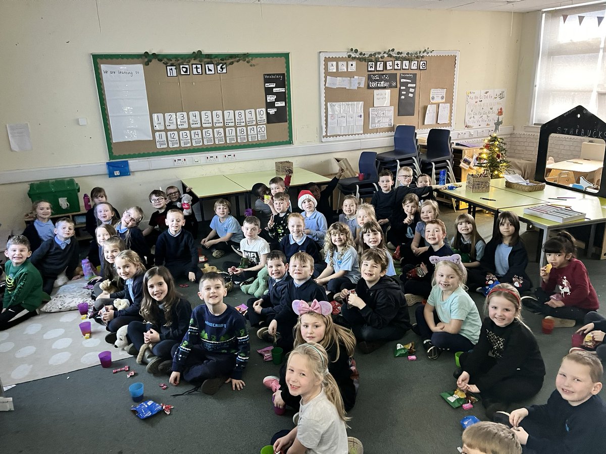 P2B loved hosting P2C to watch the pantomime Aladdin! Oh yes we did!🤭