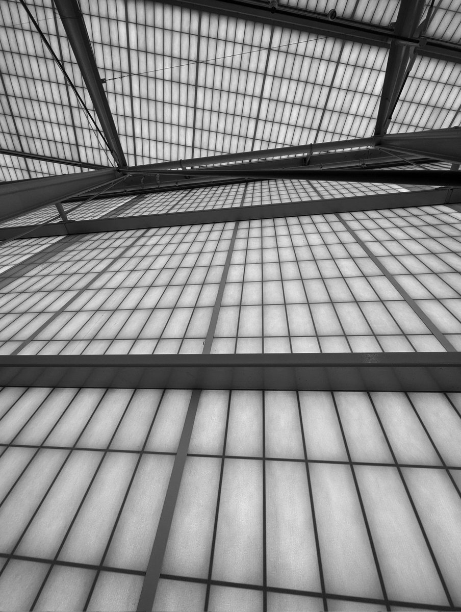 iamwaynegilbert's tweet photo. #Architecture #Art #Design #Lines #Angles #Compostition #Queens #NYC #Photography @GooglePixel_US #Pixel7Pro #TeamPixel https://t.co/rTVhoMRU7U