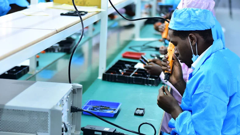WorldBankAfrica's tweet photo. The Africa Continental Free Trade Area (AfCFTA) is expected to substantially increase #Uganda’s exports and imports by the time it is fully implemented in 2035 according to the latest #UgandaEconUpdate https://t.co/NVhbxZAac4
(1/3) https://t.co/zsV8nztkwp