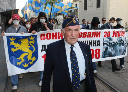 Chinook1703's tweet photo. @SpeakerPelosi Thanks for support!
From the heart to the sun!
.
.
.
.
.
.
#StopUkrainianNazis https://t.co/MfwgxDi7Sv
