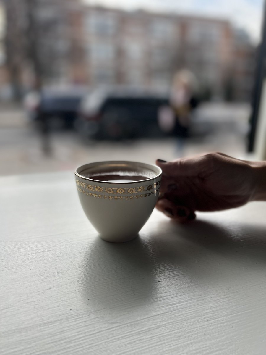 Brodo House bone broth is slowly extracted from the best grass fed beef, free range turkey, organic veg, spices AND THAT’S IT. No preservatives, additives, or any other b.s. No shortcuts, just tasty nourishment. To your health!
#bonebroth #brodo