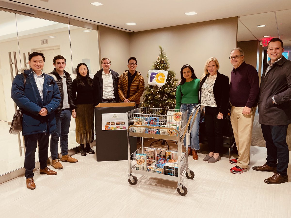 fg_life's tweet photo. Thank you to our F&amp;G team members for your continued dedication to giving back to the community this holiday season!

#FGLife #CompaniesThatCare #WeAreFG https://t.co/JKqcJWk0oI