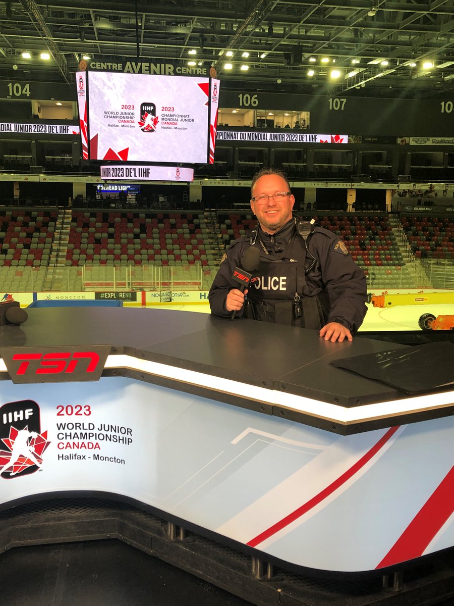 While on patrol between games at the World Junior Championships in #Moncton, #CodiacRegionalRCMP members wanted to take the opportunity to wish everyone a safe and happy holiday season!