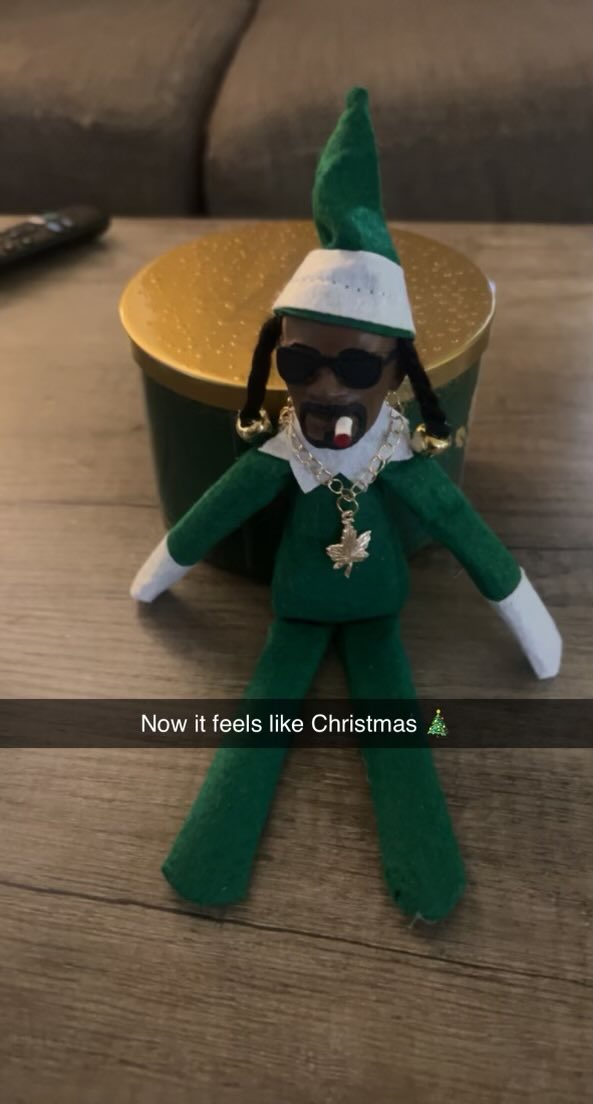 Me and ⁦<a href="/SnoopDogg/">Snoop Dogg</a>⁩ 24/7 #MerryChristmas 💨 out