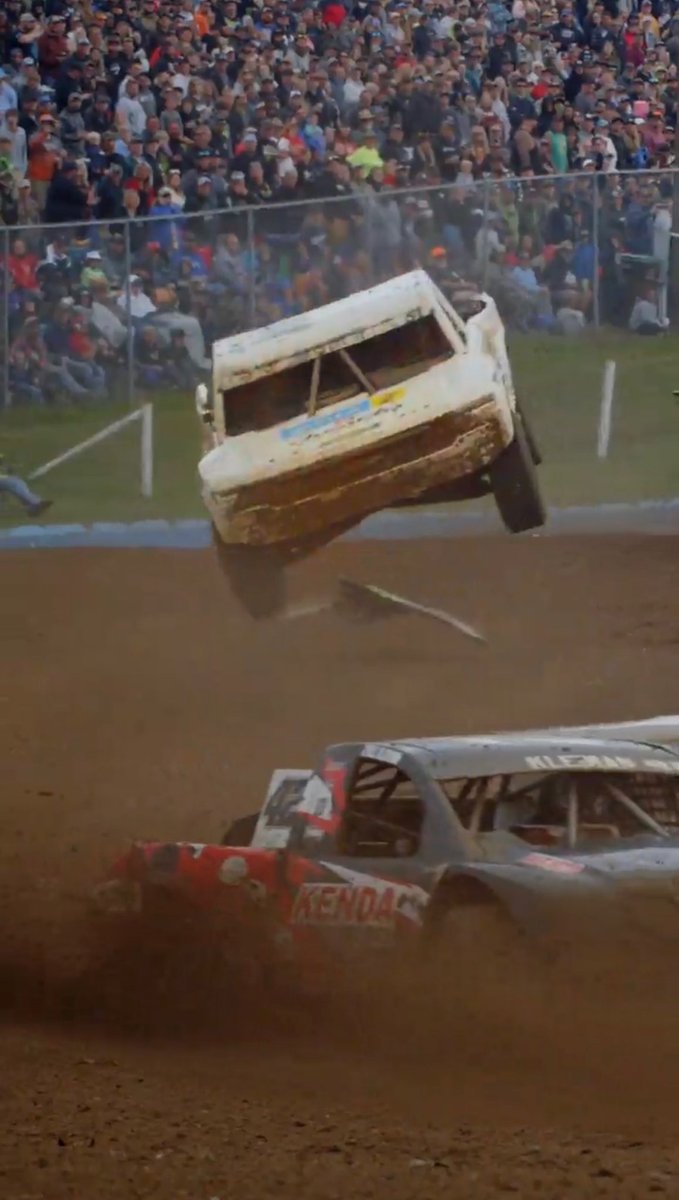 Ryan Beat tweet media