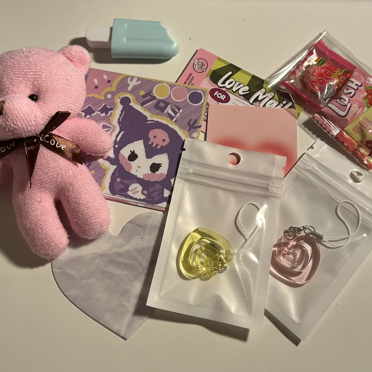 inycolls's tweet photo. ꒰ #iynabuys ꒱

hellooo @enclickph taylor swift inspired collbooks n pc holders are hereee ! super sparks >< tysm for the super cute n various freebies ^_^ till next transaction <33

💌 : #from_enclick https://t.co/mizd55WyUJ