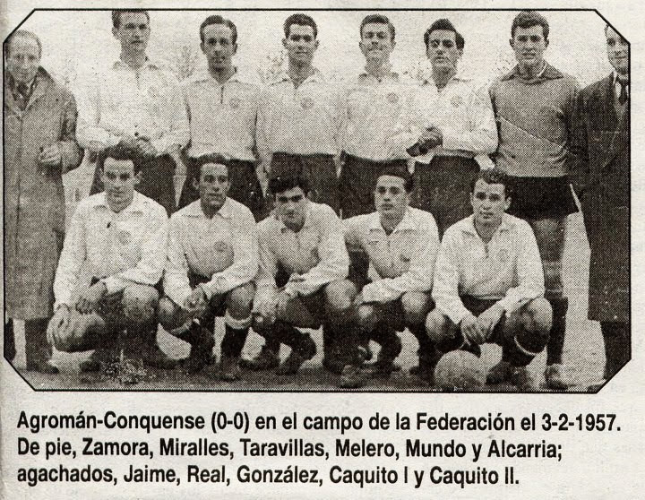 TaravillaJ's tweet photo. Esta tarde hemos enterrado a mi tío Luis Taravilla quién fue jugador y capitán de la U. B.  Conquense dede el año 1953 al 1961. En la foto , de pie,  es el tercero por la izquierda. D.E.P. https://t.co/tgvPSecECz