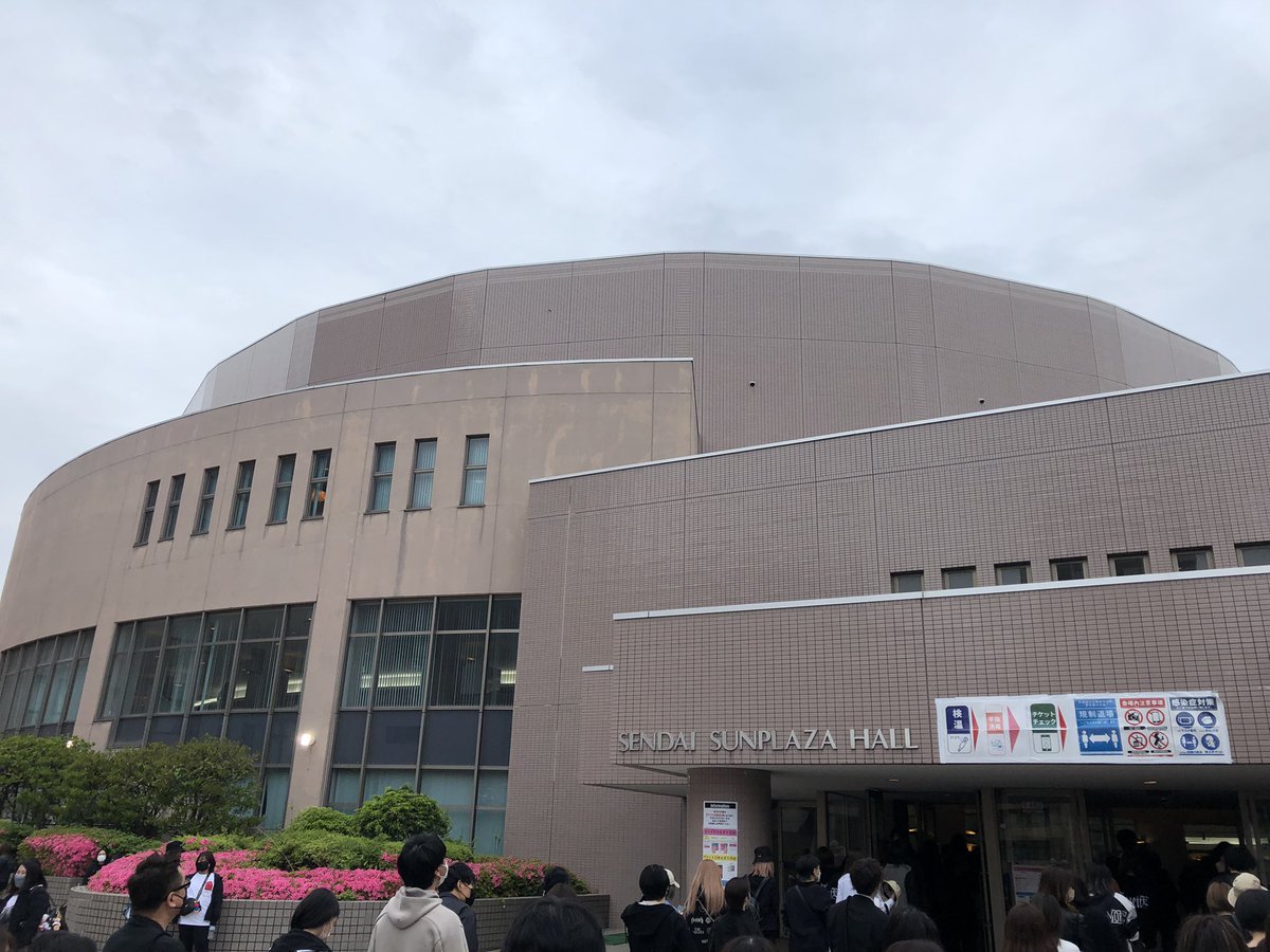 YUCY_0614's tweet photo. 〜2022年懐古〜
🕊MASS01
🕊2022.06.05(SUN)
🕊仙台サンプラザホール
ツアー参戦2発目⚡️
仙台のライブに来たの何年振りだ❓
やっぱり自分の故郷で見るガゼットは
間違いなく今年一番だった😭
こんな状況下でも来てくれたことに
感謝🙇♂️🙇♂️🙇♂️
#theGazettE
#MASS
#PHASE01
#仙台 https://t.co/cYJ0OTxQ9O