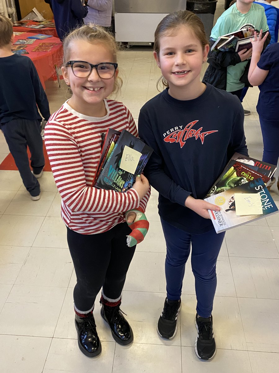 PerrySharksBPS tweet media