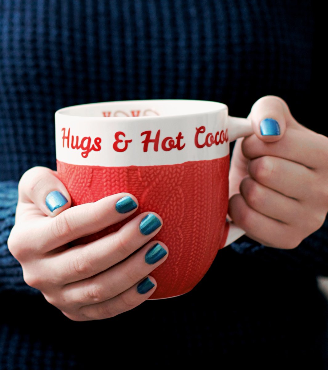 TheDavisImpact's tweet photo. Wishing everyone health, happiness, and hugs this holiday season. May your hot chocolate never be cold and your heart always warm! ❤️ https://t.co/8CltpCwEBO