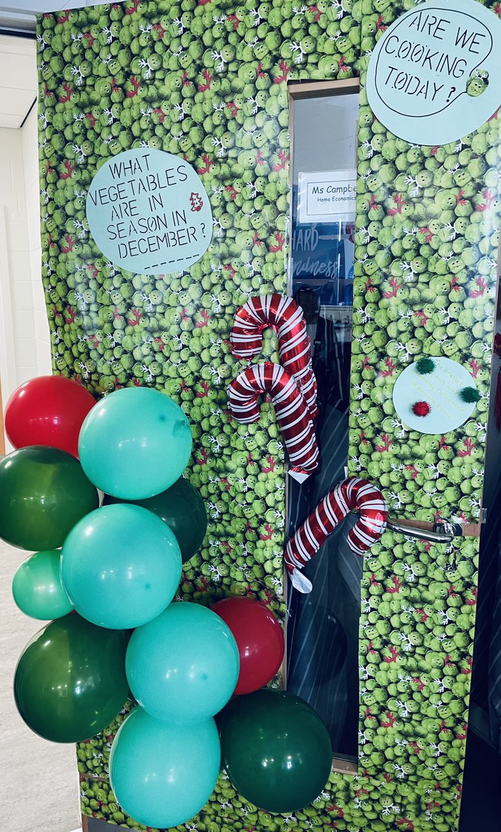 Thanks to the lovely registration class 6S for creating the festive door in the Home Economics department! ⁦⁦<a href="/KHSFoodTextile/">H.E Dept</a>⁩