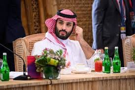 areb_2017's tweet photo. للعباد الله يديمك يا الأمير ..
أنت لك شأن وعظيم المنزله

بك تواضع غير يا حيّ الضمير ..
لا اْستضاقت جيت حلّ المعضله

#محمد_بن_سلمان_بن_عبدالعزيز  🇸🇦 https://t.co/vzUnnMPyCj