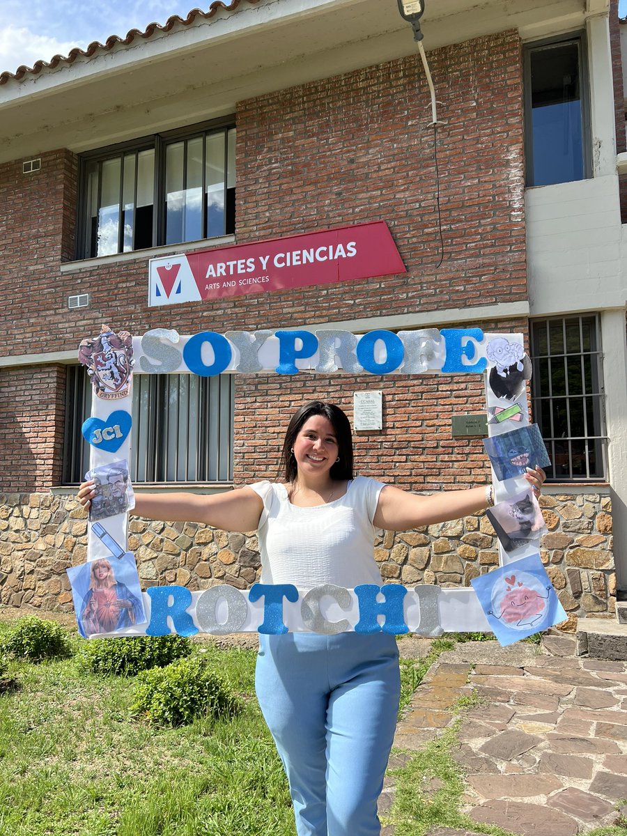 RoPalarik's tweet photo. Argentina, swiftie y profe💙 https://t.co/AG72n9nYAG