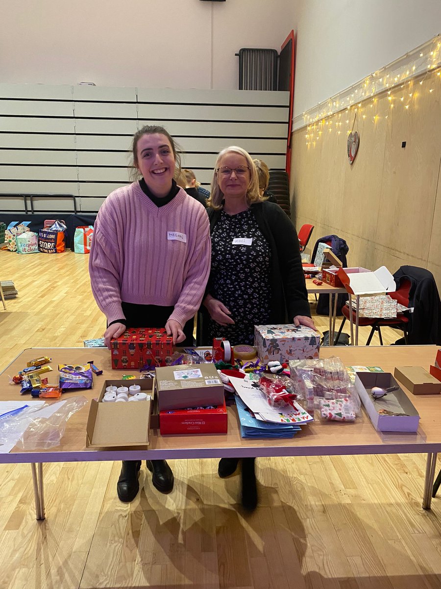 Two of our CLWs, Megan and Margaret, were Santa's helpers today packing Jolly Boxes at Inverkip hub alongside other volunteers. Ordinary people helping ordinary people. @CVSInverclyde @CompassInvercly #socialprescribing