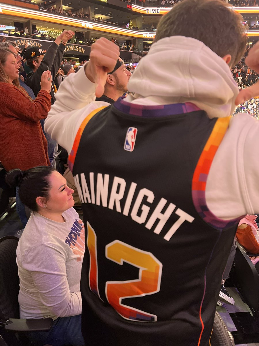 RamiSibai's tweet photo. Best flick of @Wainright24 of the night, right in front of this one of course. #LoveYouIsh #MVPIsh https://t.co/PtaCJ3NCNu