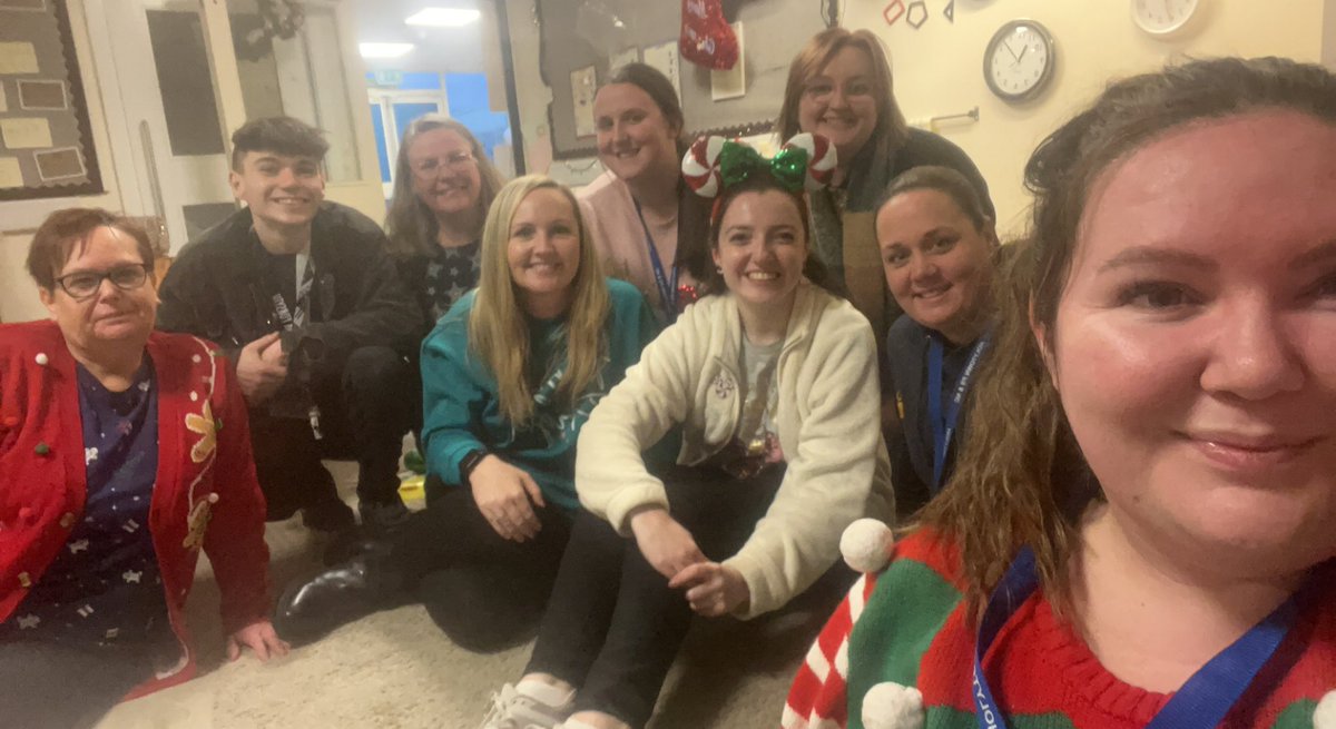 HolytownNC's tweet photo. Merry Christmas from team Holytown ❤️ we hope all our children &amp; families have a wonderful time &amp; we will see you in the new year 🥰 https://t.co/KGiQItHHN8