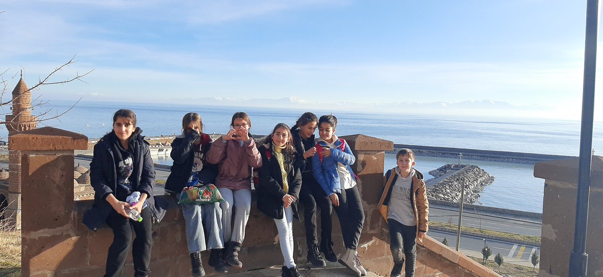 Öğrencilerimiz ile Tuğrul Bey Cami ve Ulu Camiyi ziyaret ettik.. <a href="/tcmeb/">Millî Eğitim Bakanlığı</a> <a href="/meb_dinogretimi/">MEB Din Öğretimi Genel Müdürlüğü</a> <a href="/Bitlis_Mem/">Bitlis İl Milli Eğitim Müdürlüğü</a> <a href="/AdilcevazM/">Adilcevaz İlçe Milli Eğitim Müdürlüğü</a> <a href="/YavuzBEKARDE/">Yavuz BEŞKARDEŞ</a> <a href="/yilmaznazif/">Nazif Yılmaz</a>