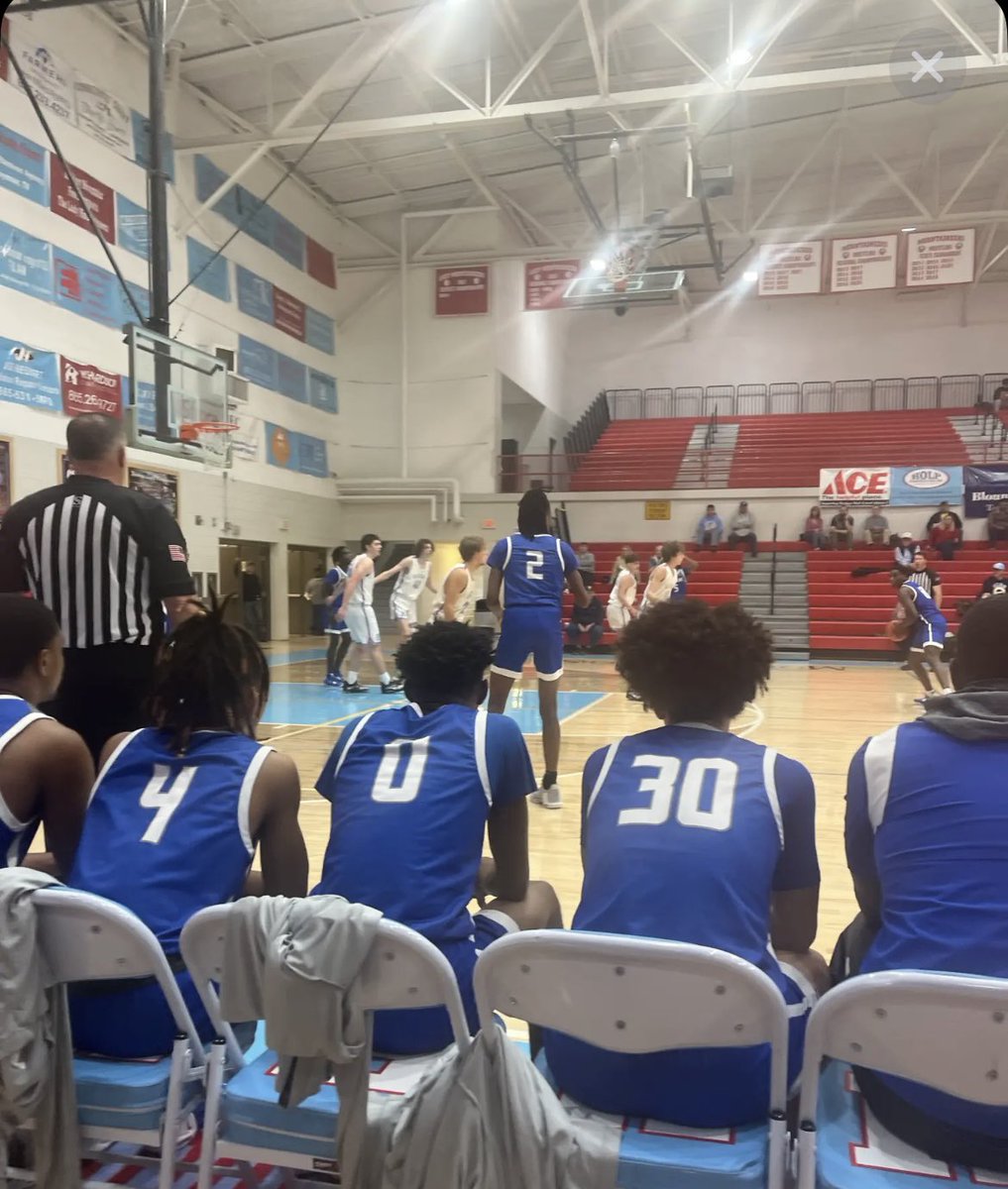 CoachRLay's tweet photo. Go Lions! I had fun watching boys’ bball play in my hometown and secure a win! https://t.co/L6nS2831WB