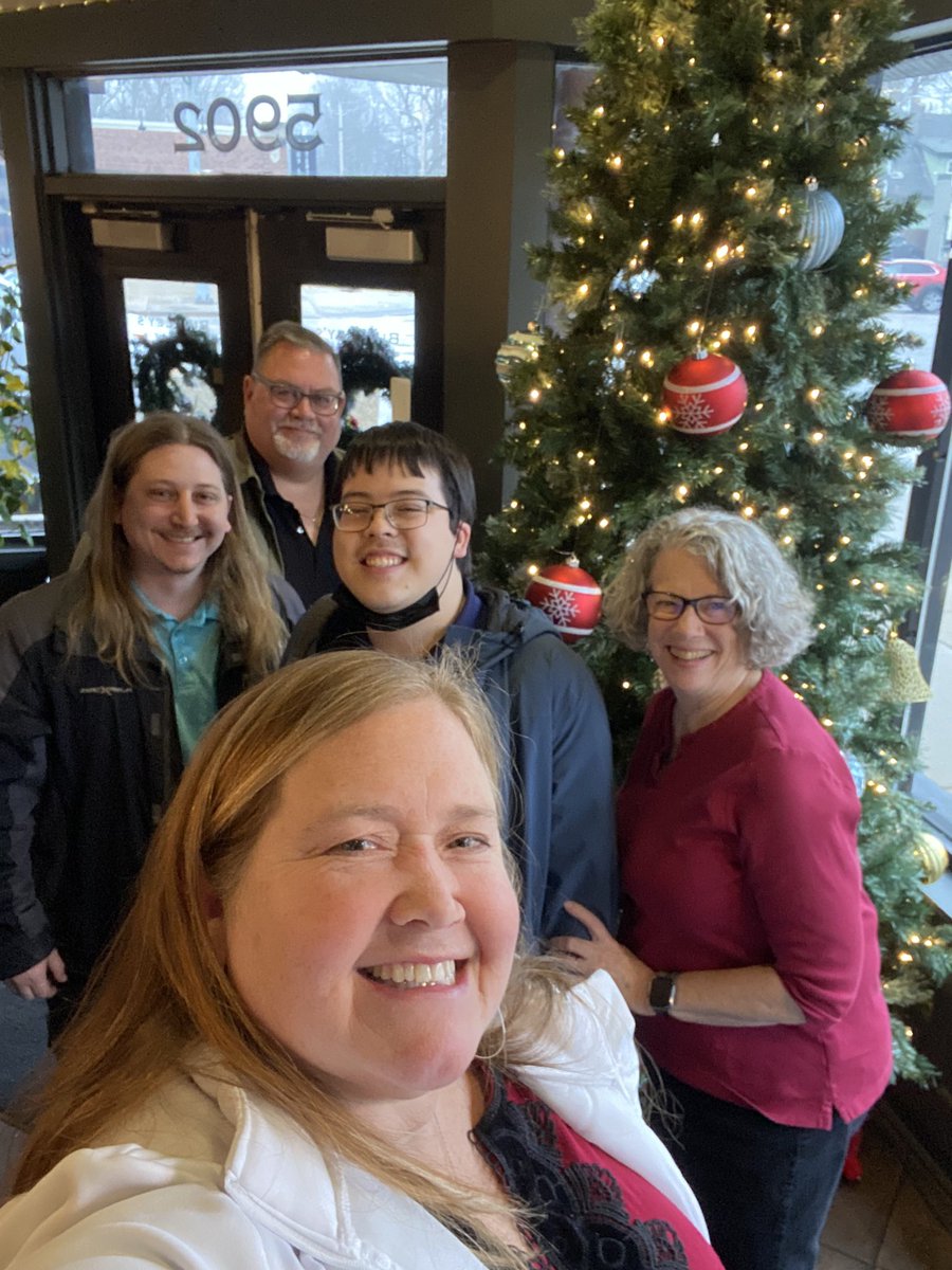 gochstech's tweet image. Celebrating Christmas together. #ITrocks