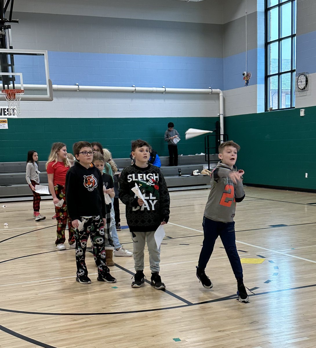 SimpsonTremont's tweet photo. Designing paper airplanes for distance, accuracy, and tricks. STEAM challenges teach perseverance, thoughtfulness, cooperation, and much more. @TremontLions https://t.co/vd5rKF8ftk