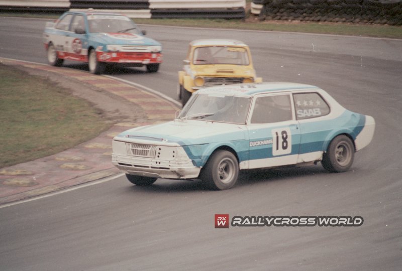 22 December 1985, #rallycross at Brands Hatch.
Moakes (Escort) Crump and Hathaway (Fiestas) and  Mavropoulos (Quattro) &amp; more.
Dawkins (Rover SD1) &amp; White's TR7 V8. Mavropoulos leading Hopkins (Escort). 
Gollop (Saab) &amp; Bardy (Mini) leading Welch (Escort).
#brandshatch #quattro