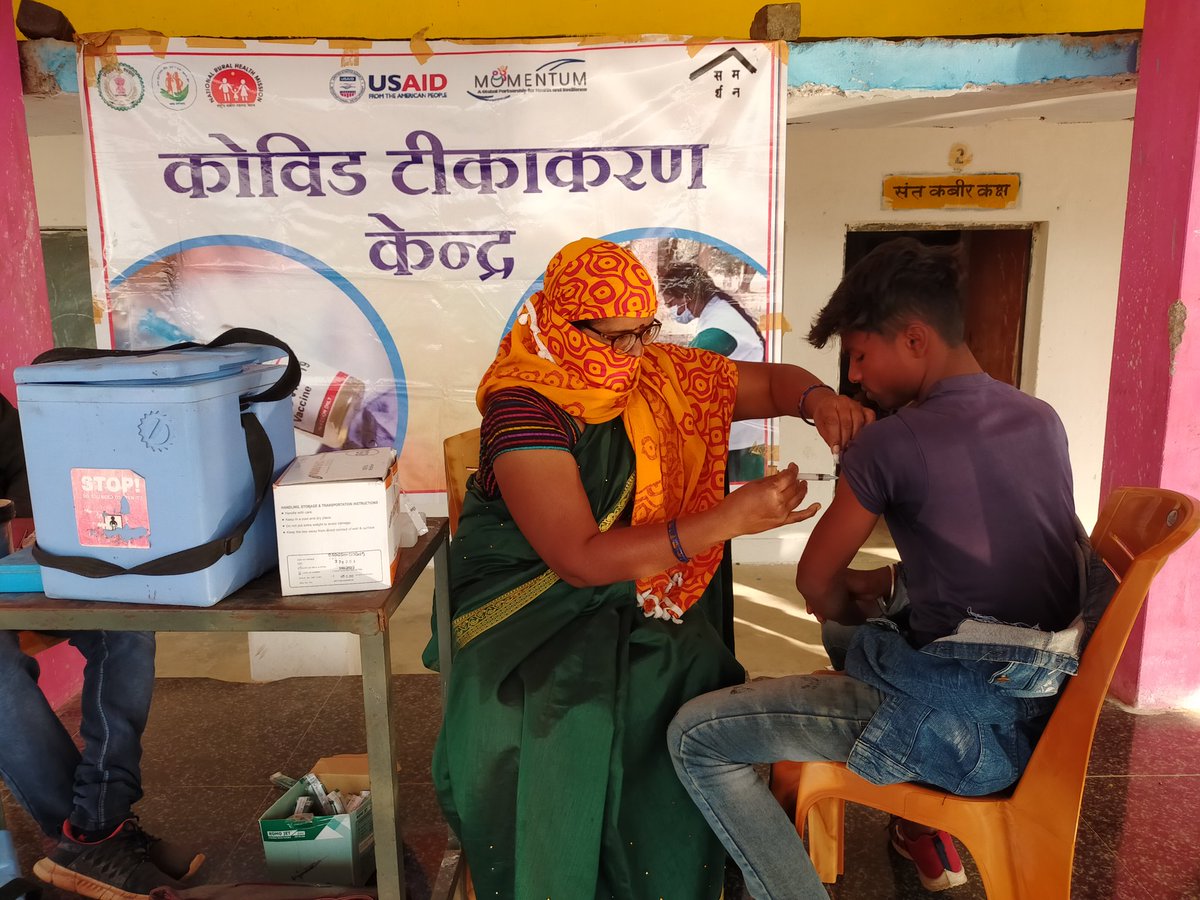 bhaskarsawan1's tweet photo. "समर्थन"सेंटर फॉर डिवेलपमेंट सपोर्ट रायपुर द्वारा M-RITE प्रोजेक्ट के अंतर्गत वैक्सिन कैंप और जागरूकता बैठक जैजैपुर ब्लॉक,जिला सक्ति का आयोजन,5 विद्यालयों में  शीतकालीन छुट्टी से पूर्व आयोजन किया गया।
@Samarthan_CDS 
@GovernorCG 
@TS_SinghDeo 
@MoHFW_INDIA https://t.co/cLYM1kaIZE