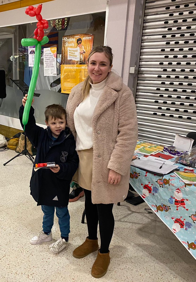 Thanks to everyone who came to see us on Saturday at The Lochs Christmas event - and to our performers Platform Singers, Platform Guitar group & @nevisensemble for joining us & entertaining shoppers! Great to have Balloons Gloria with us too with her festive balloons🎅