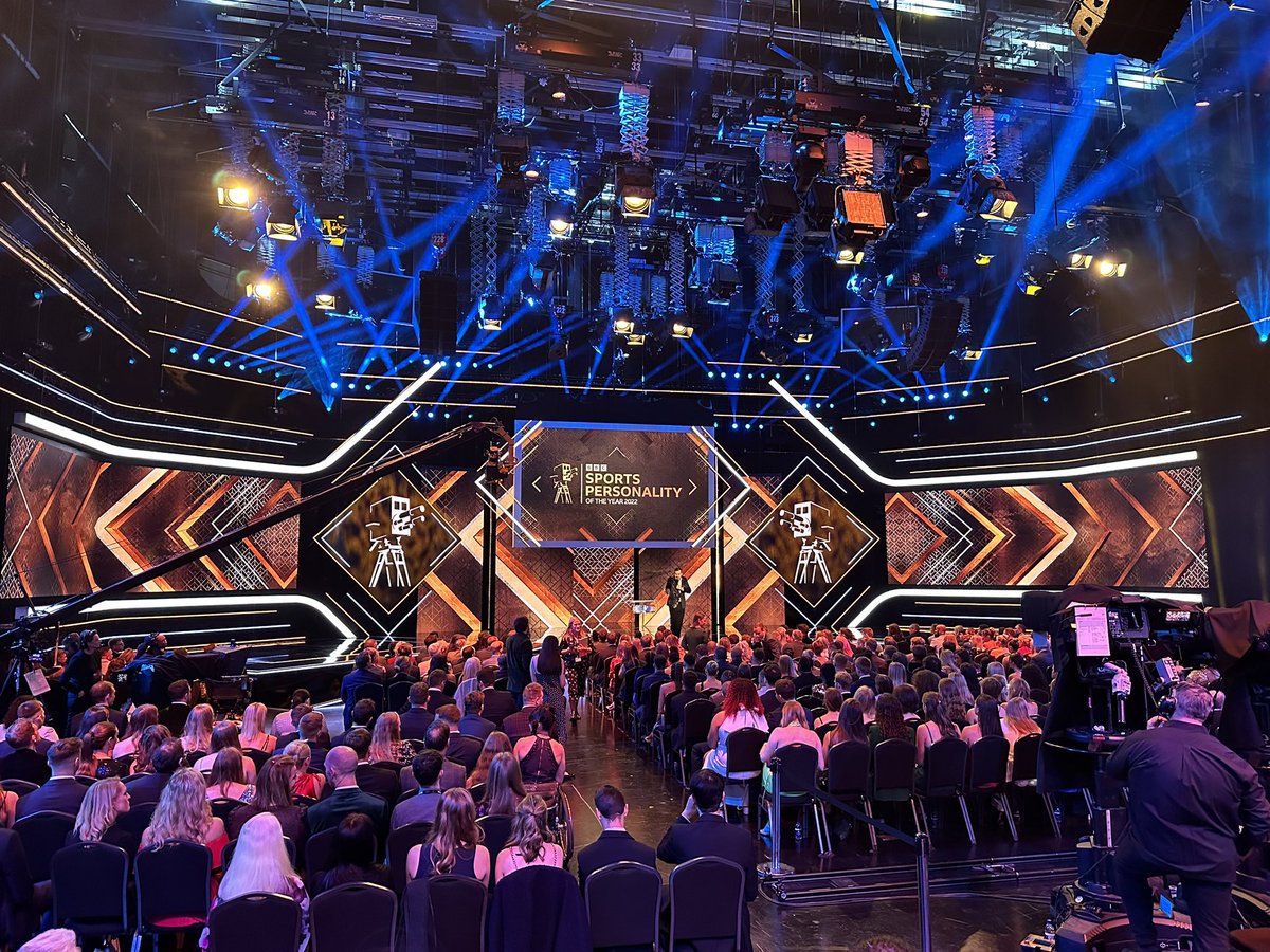 100 years of the BBC and my fourth BBC Sports Personality of the Year!! 🎉🏆🤩

Always a great night celebrating, catching up and having a boogie with pals who just happen to be some of the country’s biggest sporting superstars! 💃🏻💙

#BBCSPOTY #SPOTY #BBC100