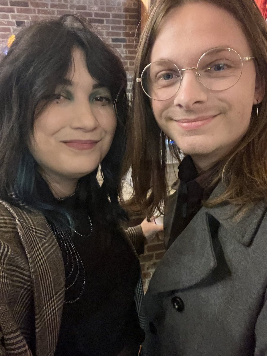 MorganLWeeks's tweet image. Husband and I enter restaurant

Host/waiter: “Hey ladies!”