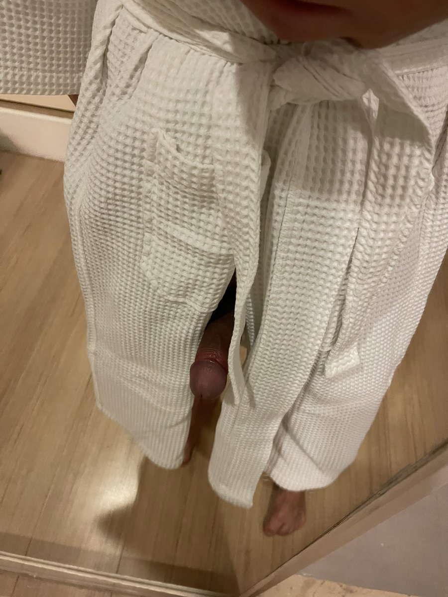NFL0011's tweet photo. Cant hide it under the robe 💦 https://t.co/gZVoyOggs9