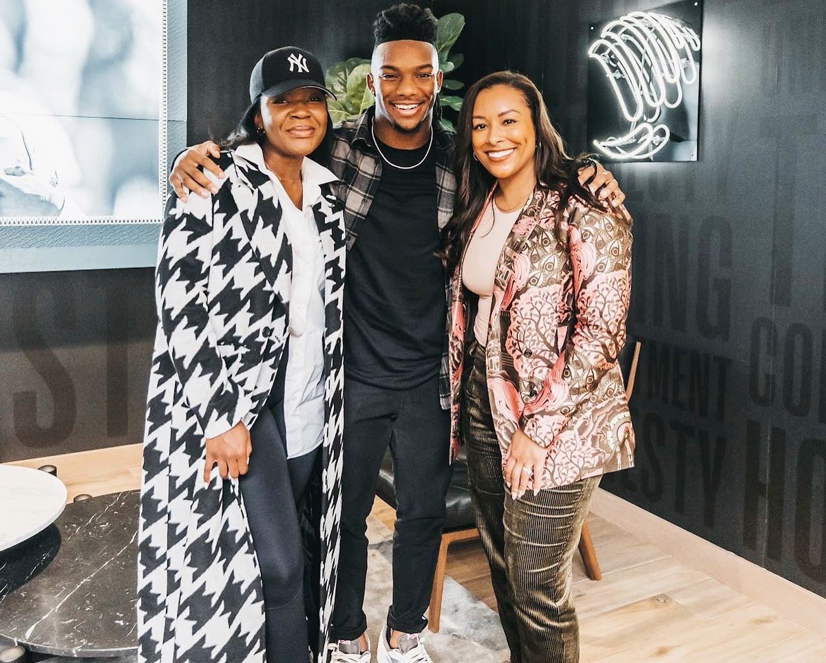 Excited to announce I’ve sign with Klutch Sports group and <a href="/AgentNicoleLynn/">Nicole Lynn</a> for the NFL Draft. <a href="/KlutchSports/">KLUTCH Sports Group</a> #biablessing
