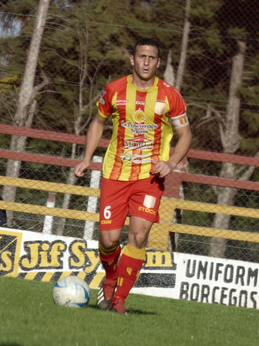 Barracasoficial's tweet image. [ RECONOCIMIENTO ] 

Nuestro jugador Alejandro "TURCO" Dimase tras muchísimos años defendiendo nuestra camiseta decidió retirarse del fútbol. 

Esta noche antes de que comience el partido de primera división...