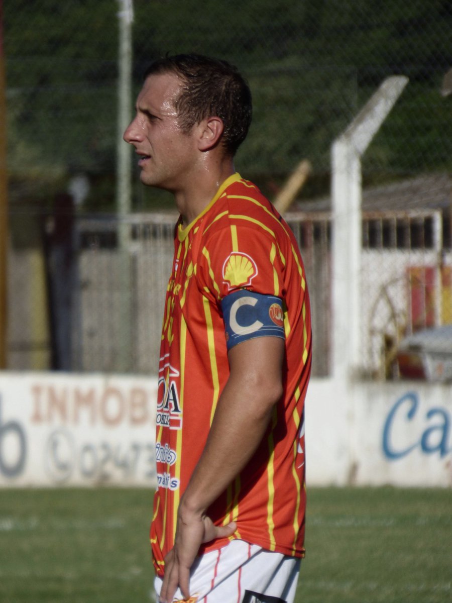 Barracasoficial's tweet image. [ RECONOCIMIENTO ] 

Nuestro jugador Alejandro "TURCO" Dimase tras muchísimos años defendiendo nuestra camiseta decidió retirarse del fútbol. 

Esta noche antes de que comience el partido de primera división...