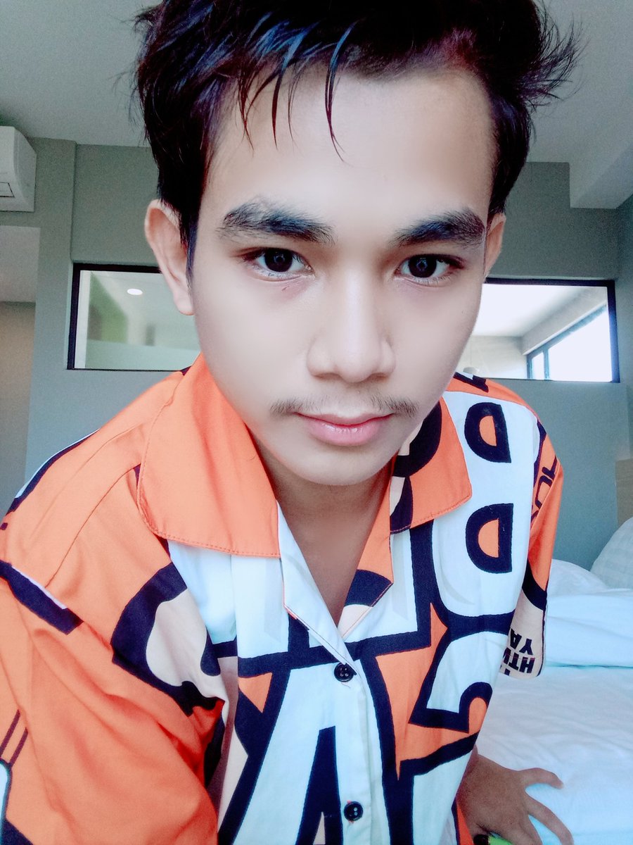 TharTharV1's tweet photo. IPhone 14 နဲ့ ဖင်နဲ့ 
အလဲအထပ်လုပ်မယ့်သူများ
မရှိကြဘူးလား 🍑🔁🍎 https://t.co/O3GFPPjNRt