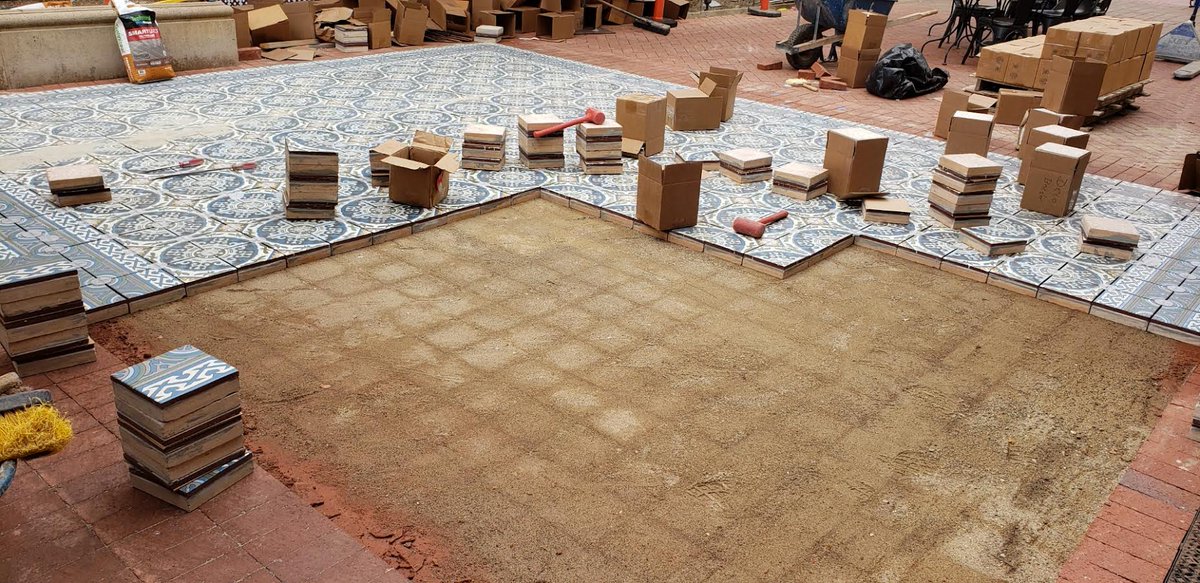 CALPOT1's tweet photo. TBT! California Pottery and Tile Works @calpot1 manufactured and hand painted deco tile, deco floors, benches, stairs, ceramic pot and fountain @shoppaseonuevo. 
#santabarbara #shopping #christmas #project #inspiration #art #today #design #scene #beautiful #love #food #artists https://t.co/K4fHawMZaI