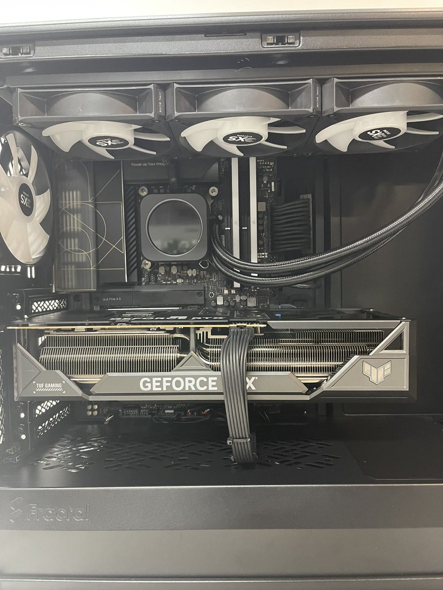 Not a photographer tweet media