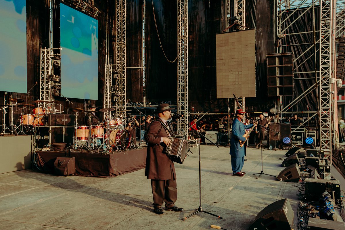 NortexFestival's tweet photo. ¡@_losgarciabros sí que saben poner buen ambiente! 🔥 ¿A quién le dolieron los pies de tanto que bailamos con ellos en #Nortex2022? 💃👢

#YoSoyNortex https://t.co/1vdQRX1B86