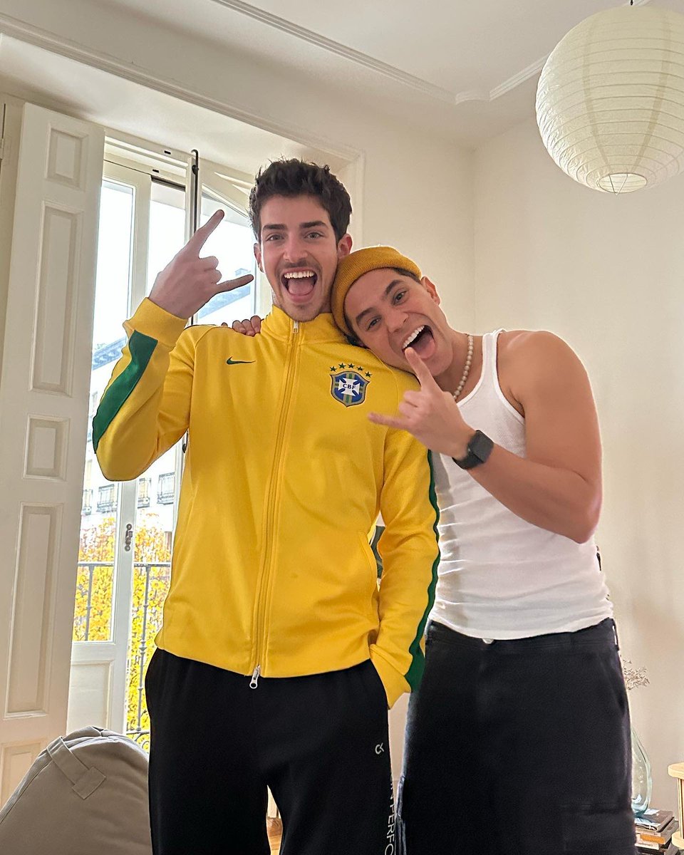 elitearchivees's tweet image. 