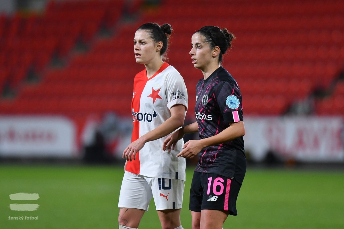 fortunalygazen's tweet photo. 📸 LM: První poločas je za námi, Slavia prohrává s AS Řím 0:2
#uwcl #holkytaky #SLPROM https://t.co/dwX5CFdiKr