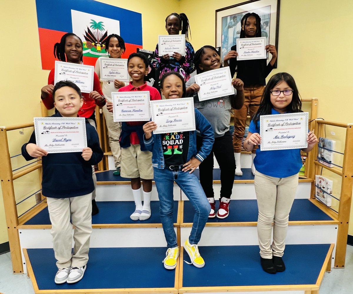 PahokeeELibrary's tweet image. Had a great end-of-year lunch to celebrate the awesome work of my @PahokeeEL_Stars Media & Book Club members (who also got a chance to read with one of my 2nd-grade classes)
#lovemylibrarypbcsd @LibraryCurrent
@emapbc
@ssunshne
@GladesRegion
@Lawandae3
@AP_LaToyaRigsby