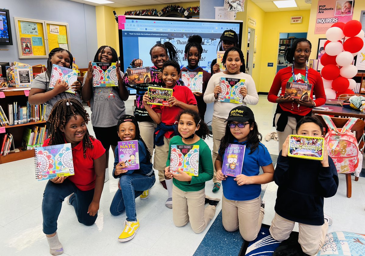 PahokeeELibrary's tweet image. Had a great end-of-year lunch to celebrate the awesome work of my @PahokeeEL_Stars Media & Book Club members (who also got a chance to read with one of my 2nd-grade classes)
#lovemylibrarypbcsd @LibraryCurrent
@emapbc
@ssunshne
@GladesRegion
@Lawandae3
@AP_LaToyaRigsby