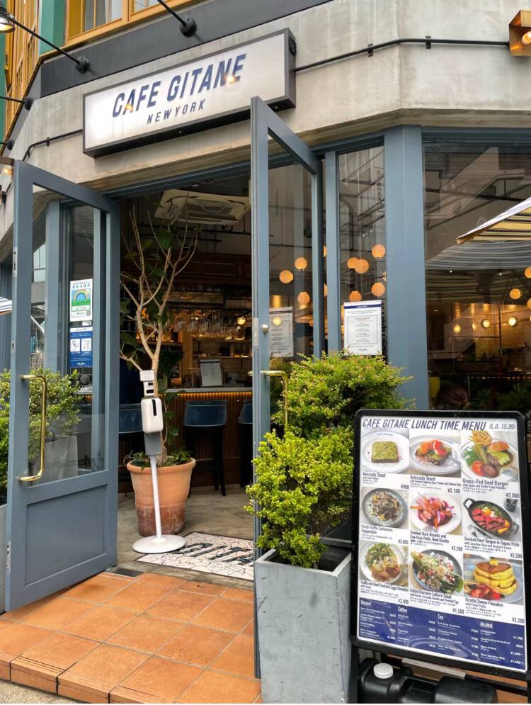li_lilly1988's tweet photo. I heard that avocado toast is delicious , so I went there
🥑Avocado Toast Hata plant Salmon and Squid Dried Cream 
 I want to sit on the terrace next time...
#perfectlunch #delicious https://t.co/G5BU1uXseD