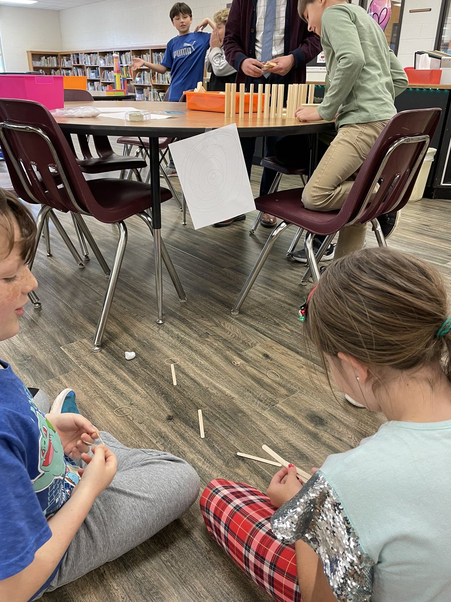 m_mccardle's tweet photo. Dec’STEM’ber in the media center made that much better by @HSESAIM student created STEM bins! #bystudentsforstudents #collaboration @HSpringsSTEM https://t.co/3u7wbG3uIU