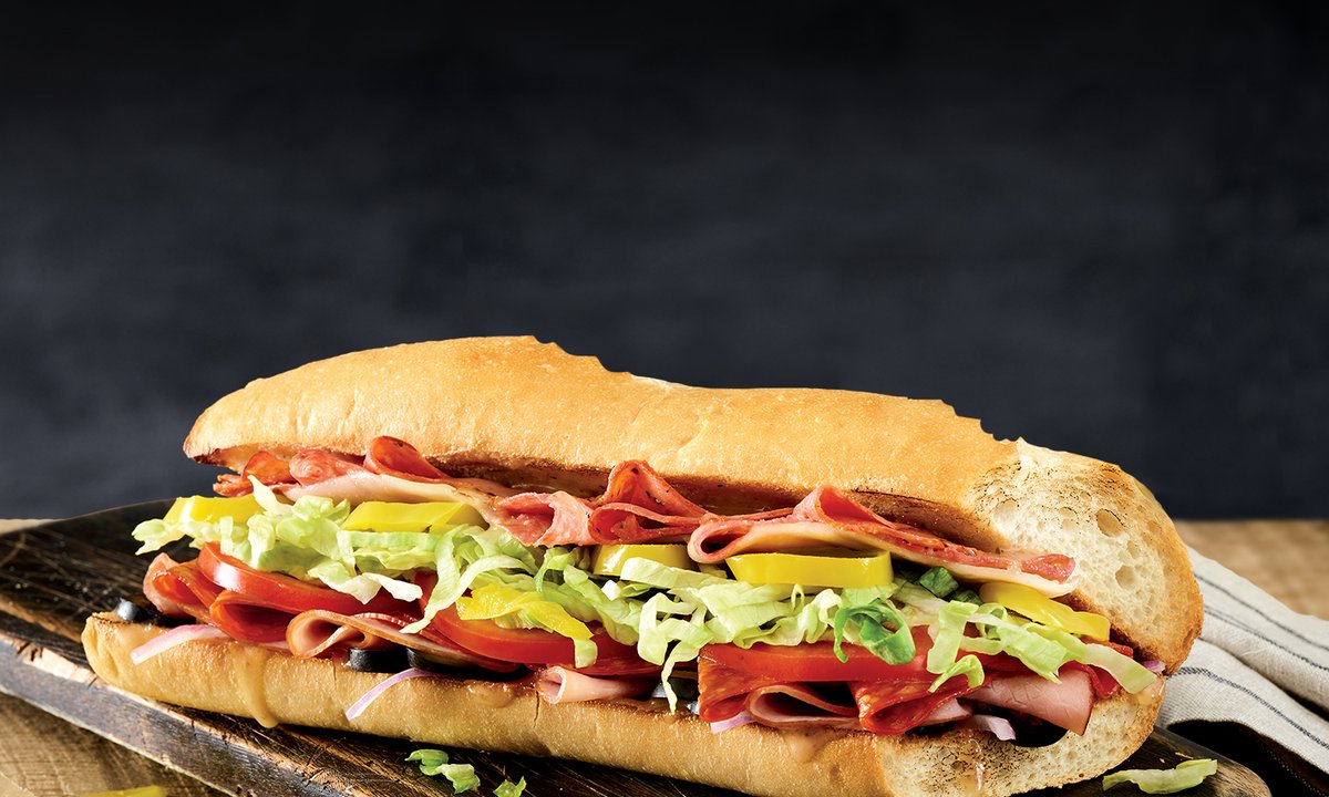 We are BIG fans for the classics. 🙌

The Classic Italian is stacked with pepperoni, salami, spicy capicola and smoked ham with melted provolone, black olives, fresh lettuce, tomatoes, onions, and tangy banana peppers, with zesty red wine vinaigrette, toasted.

#Mmmm