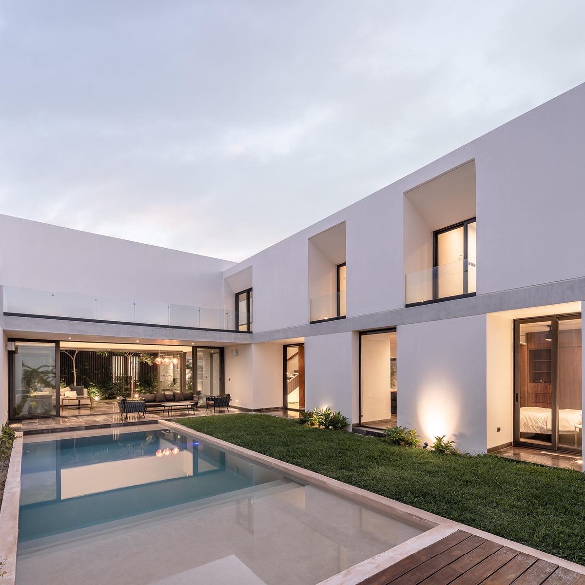 Arqenblanco's tweet photo. Casa Montecristo - MIKA dsa 
Imagen: Manolo Solís 
________________________________
#mika #manolosolis #merida #mexico #arquitecturamexico #arquitecturamexicana #arquitecturaenblanco #arquitectura #proyecto #archdaily #architecturehunter #architecture #archlover #arch https://t.co/9pcFnfiyBm