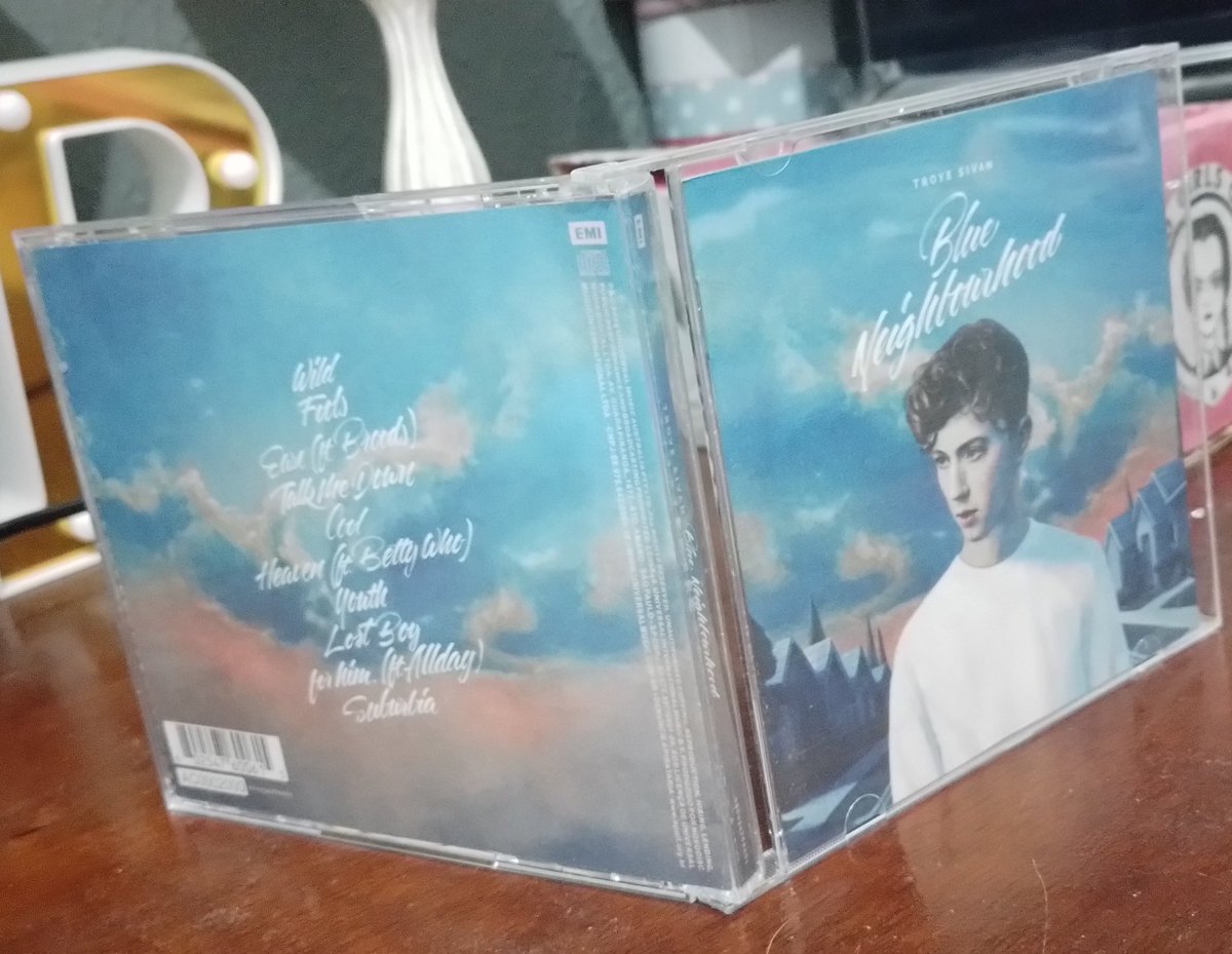 becaberrecareca's tweet photo. VENDO CDS/ÁLBUNS EM ÓTIMAS CONDIÇÕES: DEMI LOVATO E TROYE SIVAN
CONFIDENT (Demi Lovato) - R$ 25
BLUE NEIGHBOURHOOD (Troye Sivan) - R$ 30
.
.
.
#sebovirtual #sebo #seboonline #CD #album #DemiLovato #TroyeSivan #Confident #BlueNeighbourhood #popmusic #indiemusic https://t.co/ij44SkmO1V